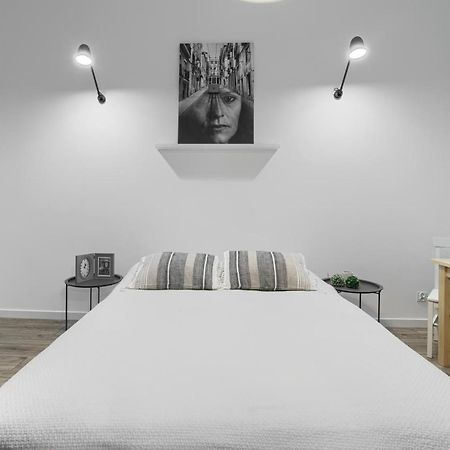 Niron Apartament Dom Z Papieru Lizbona Pila Luaran gambar