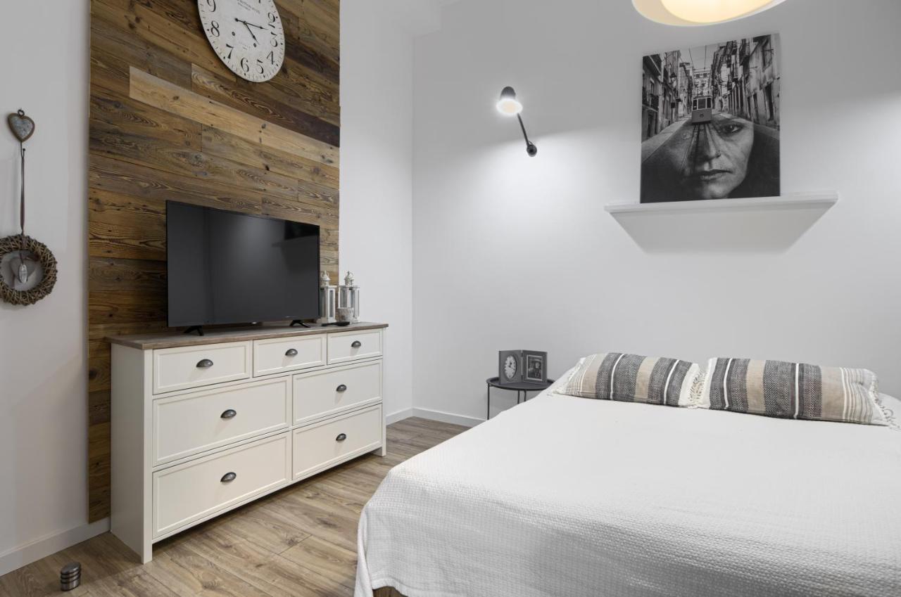 Niron Apartament Dom Z Papieru Lizbona Pila Luaran gambar